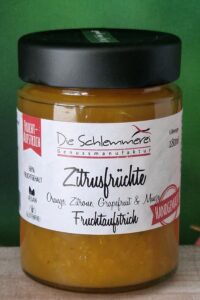 Zitrusfrüchte mit Minze